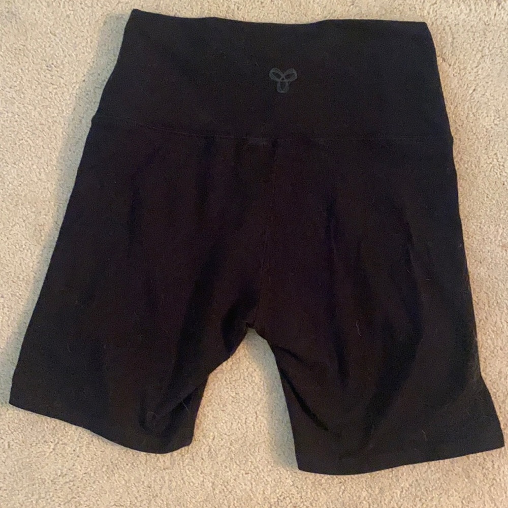 COPY - TNA high rise shorts